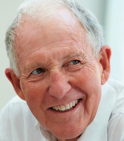 idoso-sorrindo-medico.jpg